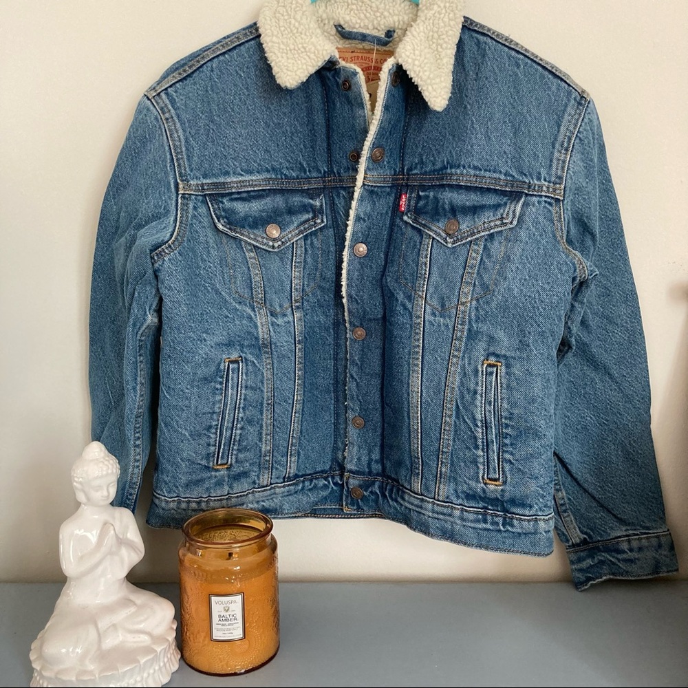 Levi’s Ex-Boyfriend Sherpa lined Trucker Jacket